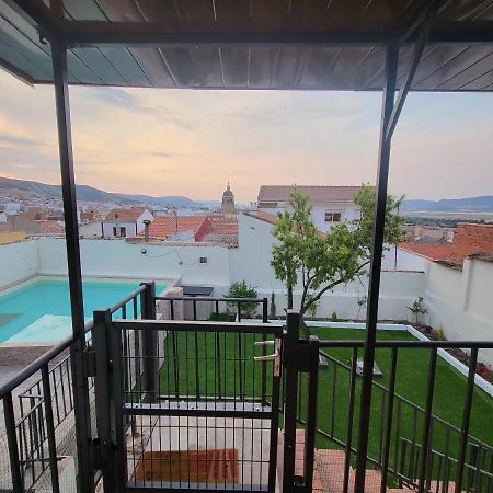 Casa Oasis Puertollano, Una Casa Rural En Puertollano, Agradable, Con Piscina En Zona Tranquila Exterior photo