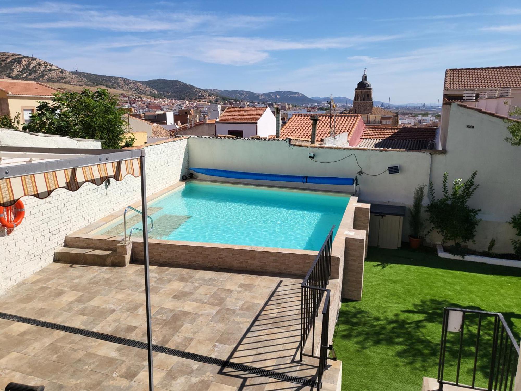 Casa Oasis Puertollano, Una Casa Rural En Puertollano, Agradable, Con Piscina En Zona Tranquila Exterior photo